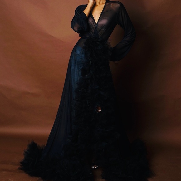 Couture Tulle Robe - Picture 3 of 4